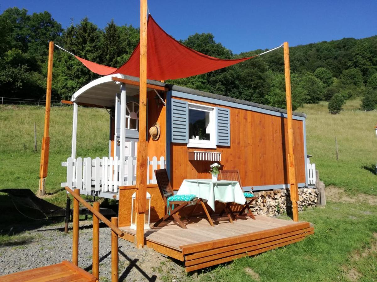 Zuruck Zur Natur - Urlaub Im Zirkuswagen, Sommeratelier Oder Schindelwagen Adenbach Dış mekan fotoğraf